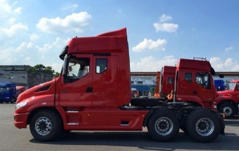 китайский капотный грузовик